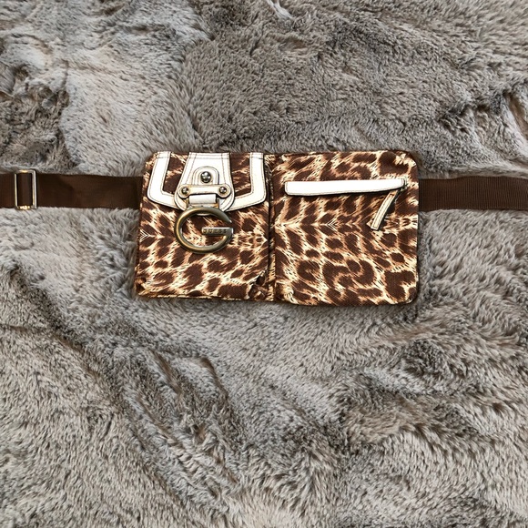 Leopard GUESS belt bag - Picture 3 of 16